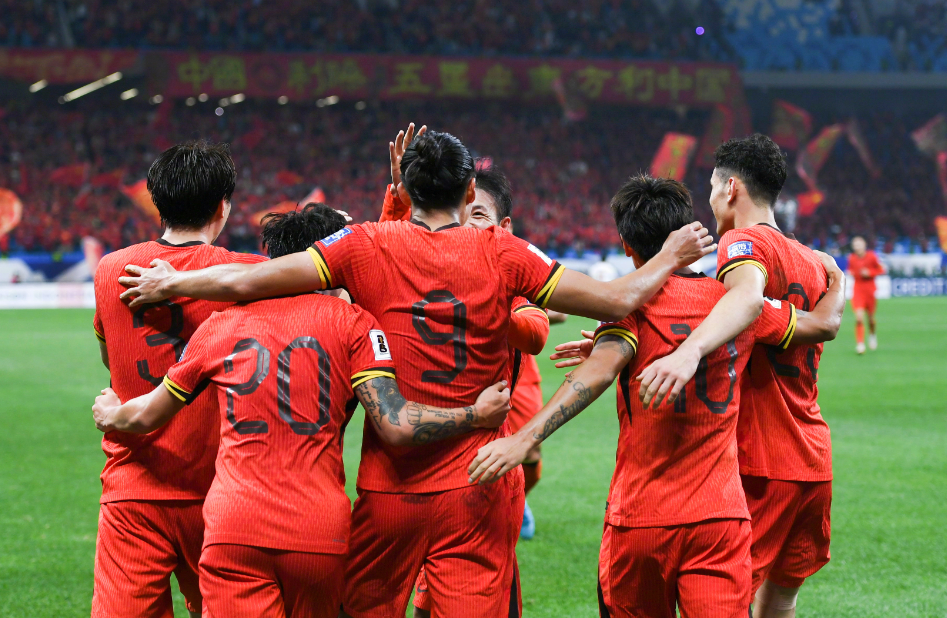 国内球队在亚洲大赛上的出色表现引来一片赞叹的简单介绍