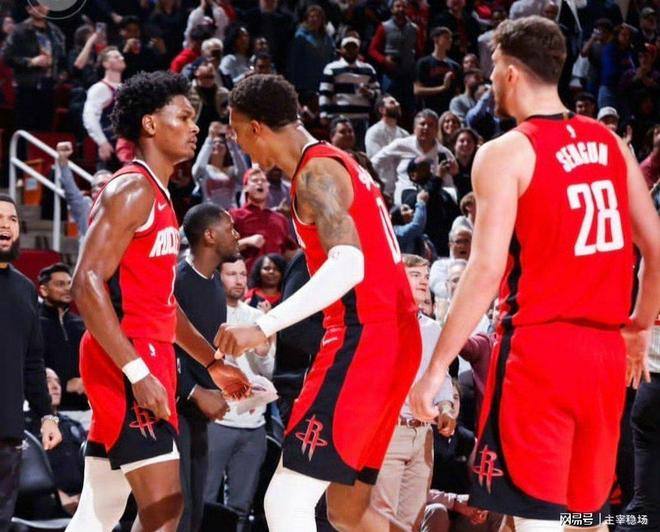 篮网队大将复出，带领球队击败火箭队