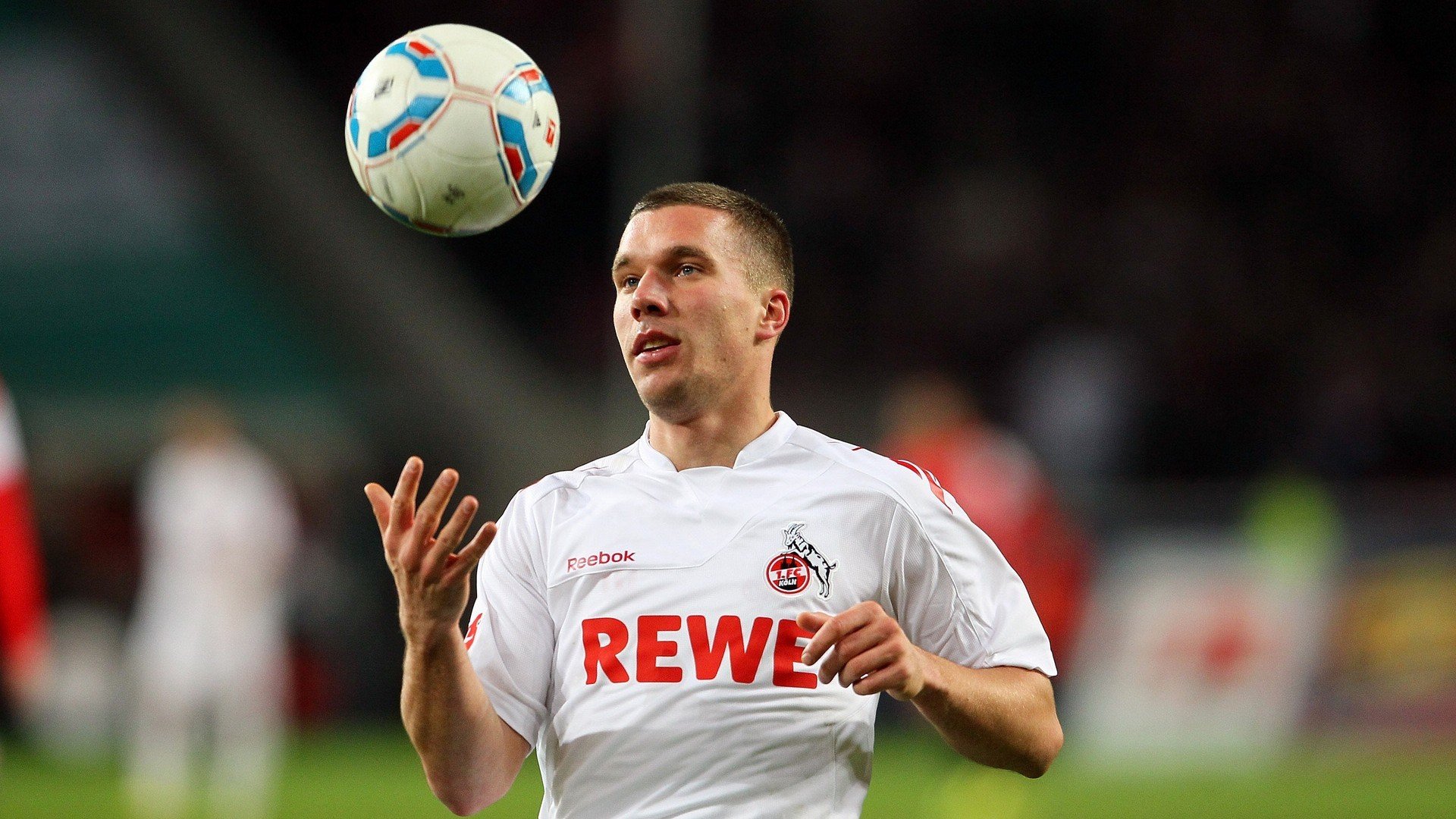 活塞强行终结骑士，F1新赛季揭幕战外的另一场焦点战