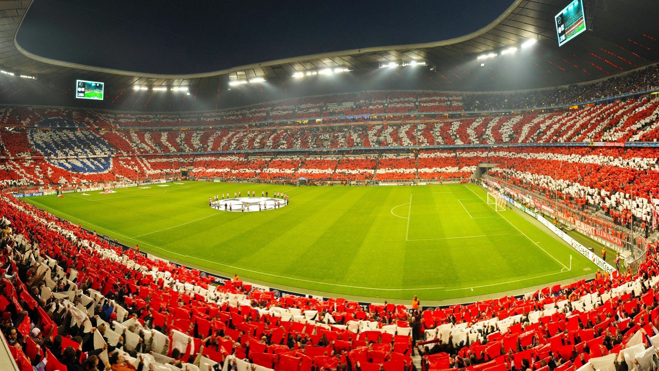 非洲雄狮咆哮曼彻斯特,喀麦隆强压之下,阿圭罗逆境闪耀成全场焦点