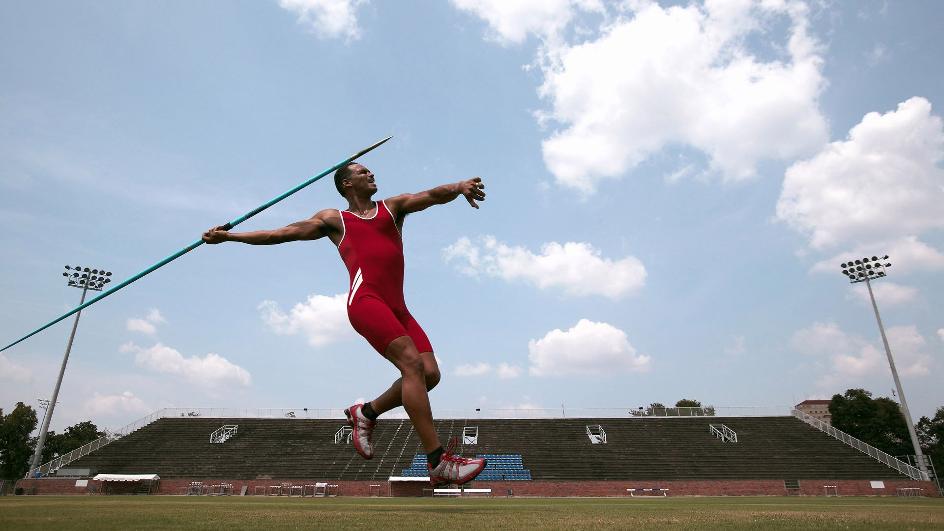 开云体育官方网站-绿茵双城记，当北非奇迹照亮马德里夜空